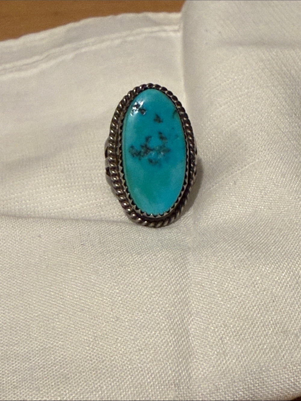 Vintage Sterling Silver Turquoise Oval Ring - Blue Gemstone